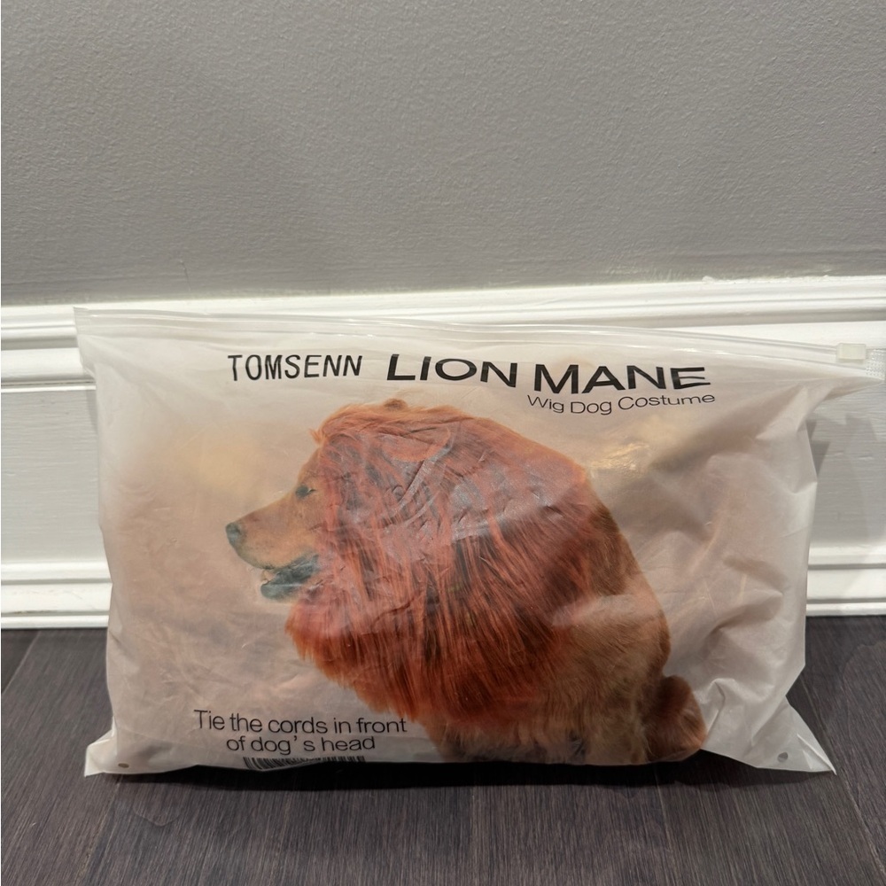 NWT Tomaebb Lion Mane Wig Dog Costume - Brown Halloween - Picture 1 of 2